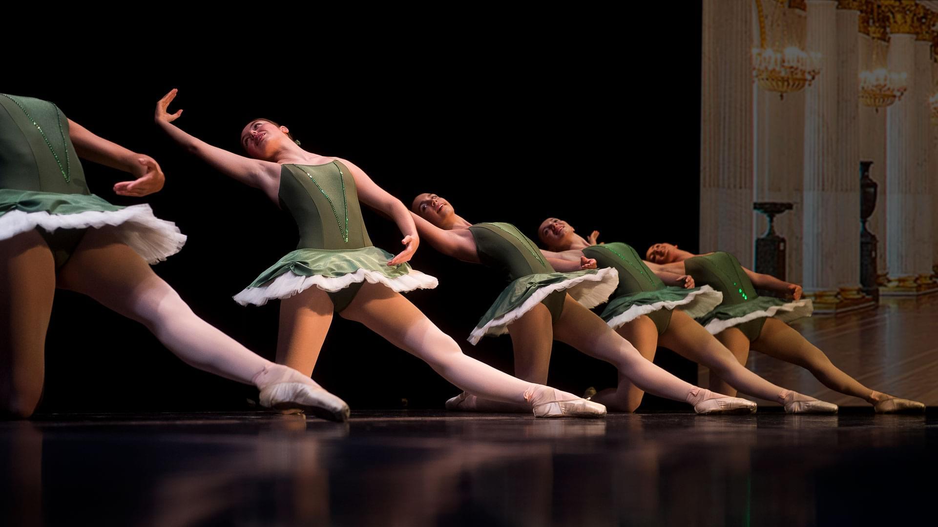 Escuela Ballet Anne Markoartu. Contemporáneo