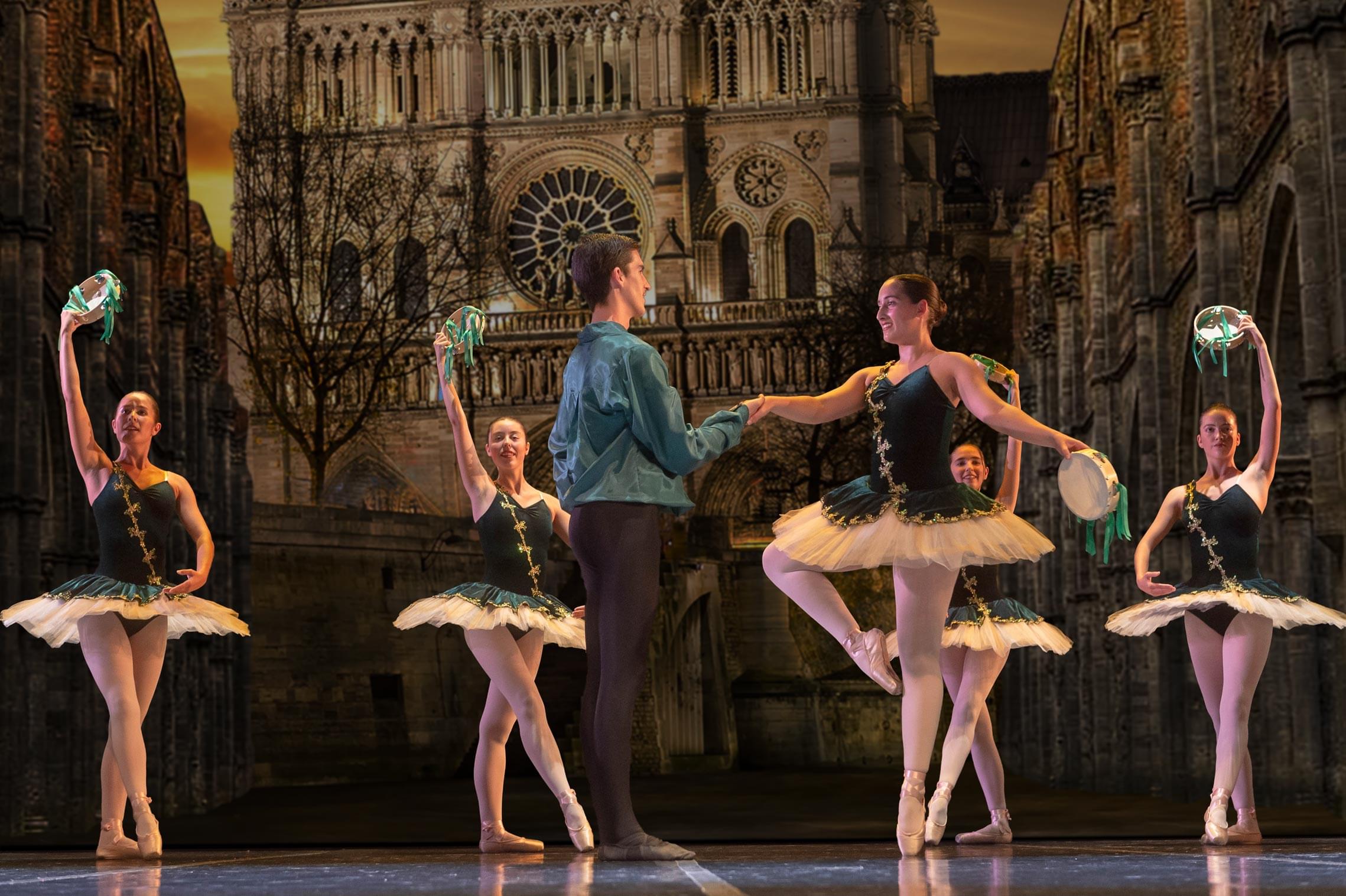 Escuela Ballet Anne Markoartu. Esmeralda